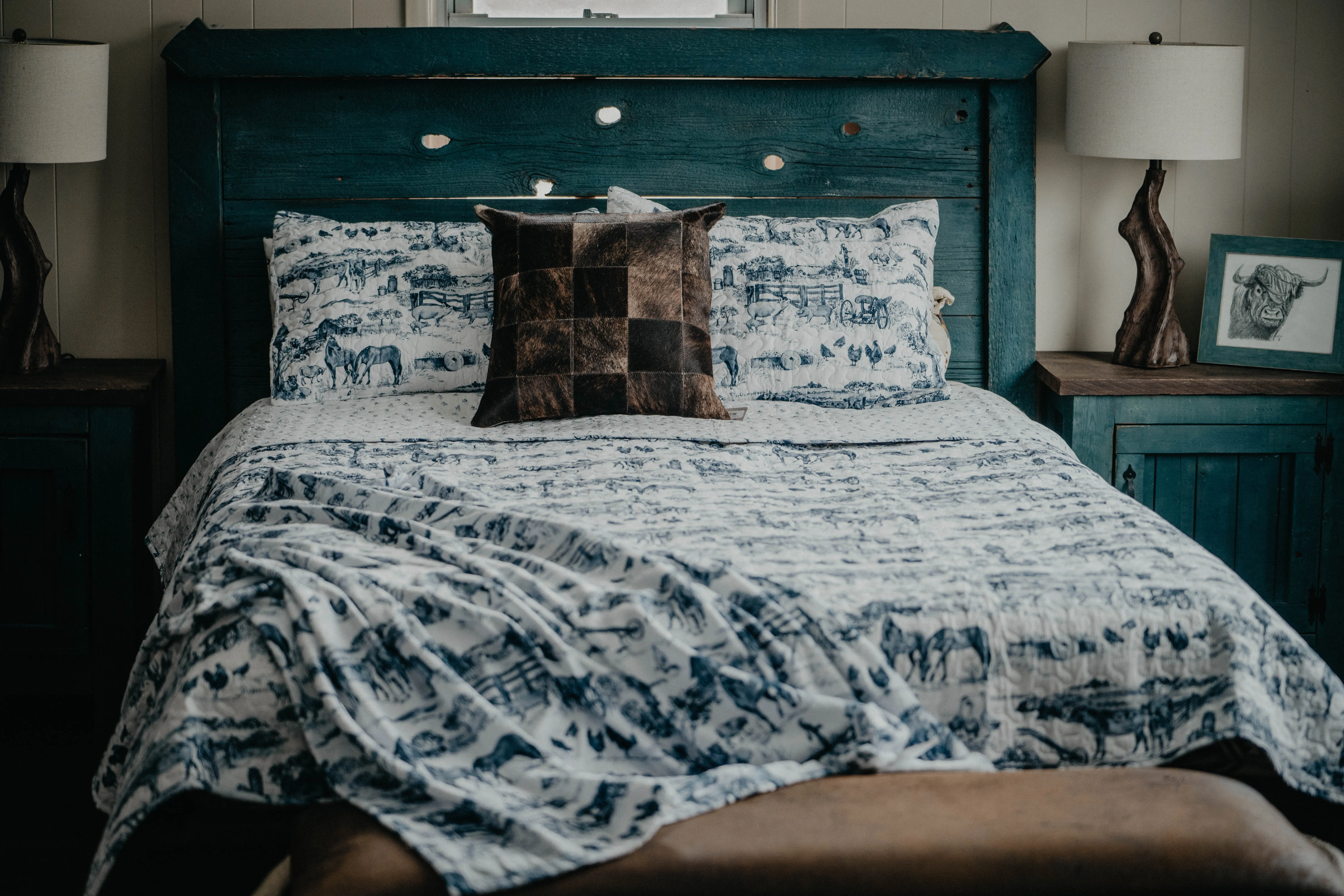 'Aledo' Farm Toile Quilt Set (Queen, King)