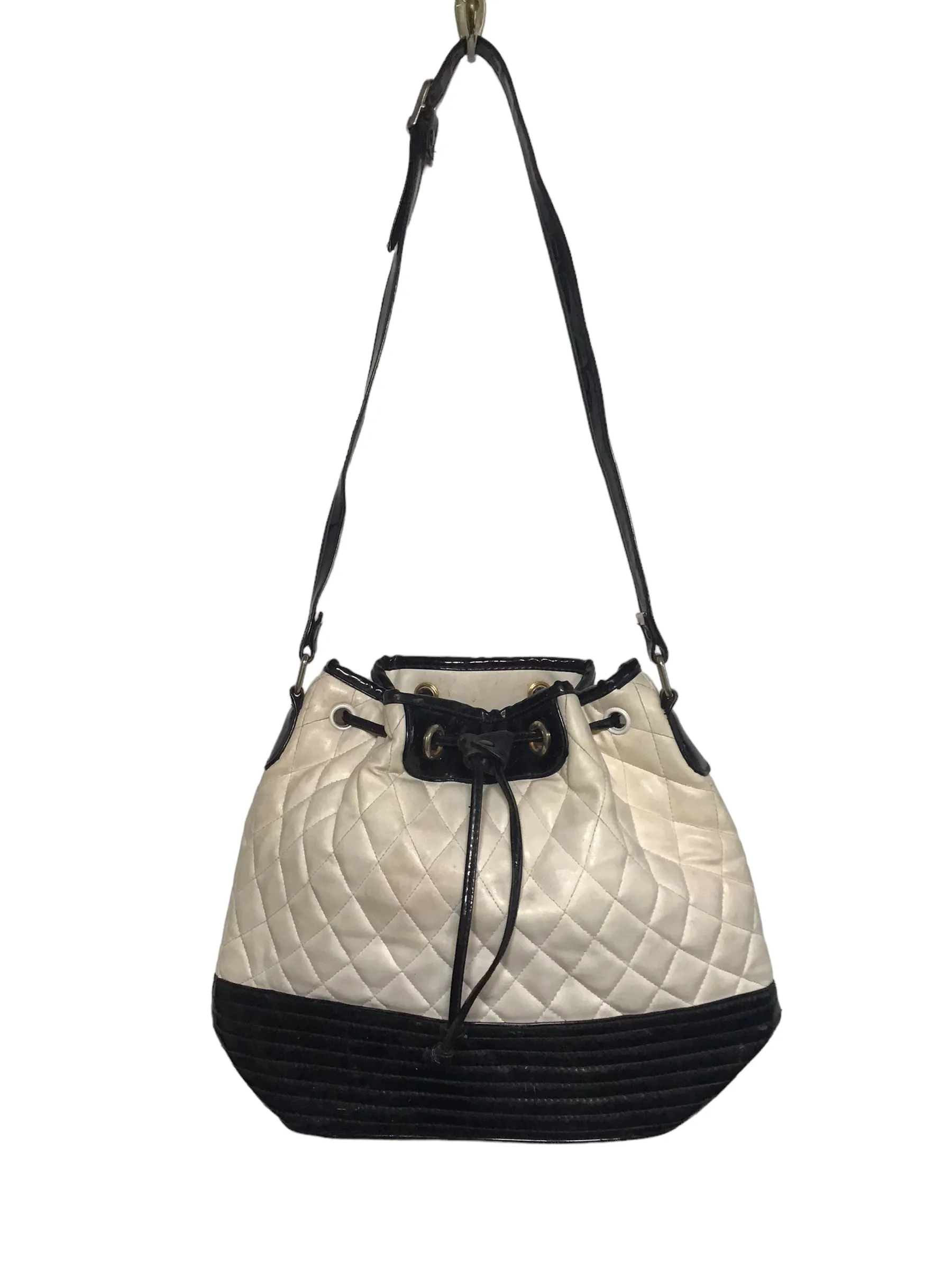 Black and White Shoulder Bag (W36xH20cm)