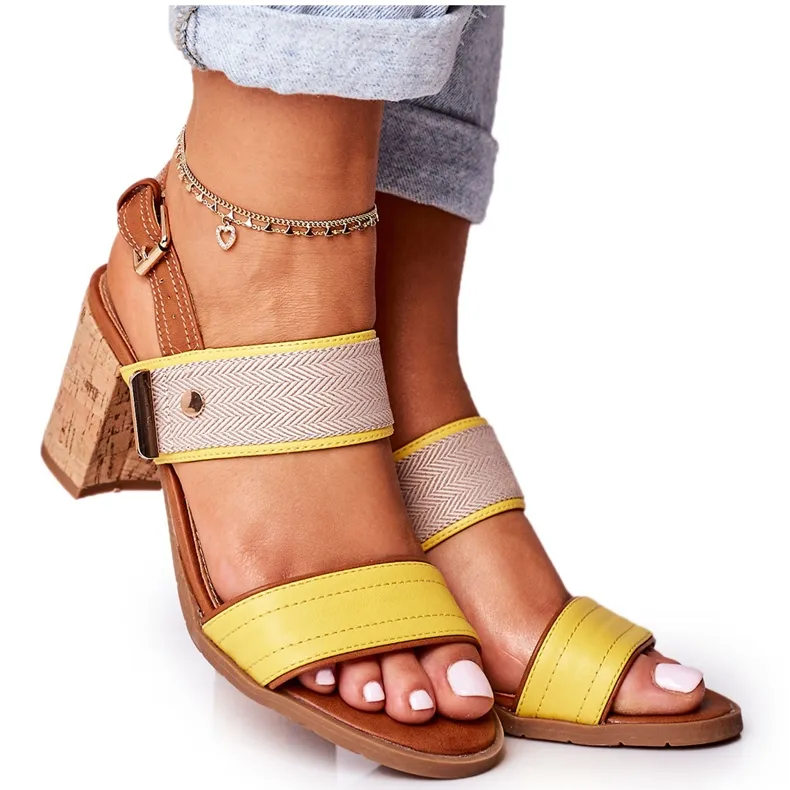 Evento Jezzi Sandals On A Cork Bar Yellow Emmy 20SD35-1826 beige