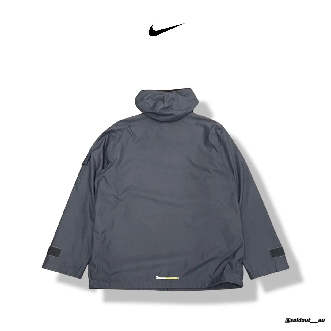 Nike windbreaker