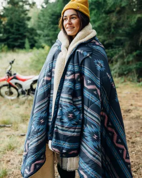 Nomadic Recycled Sherpa Blanket - Deep Navy Vintage Geo