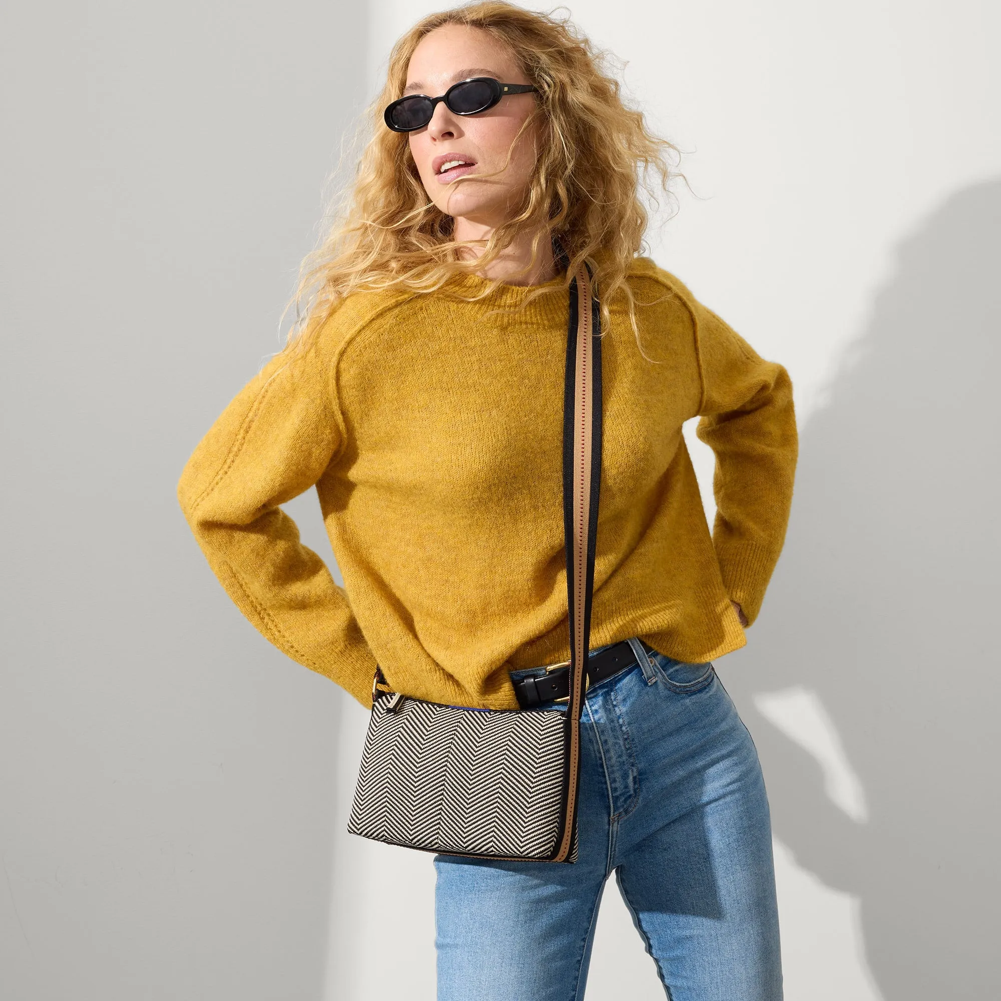 The Casual Crossbody in Dark Mist