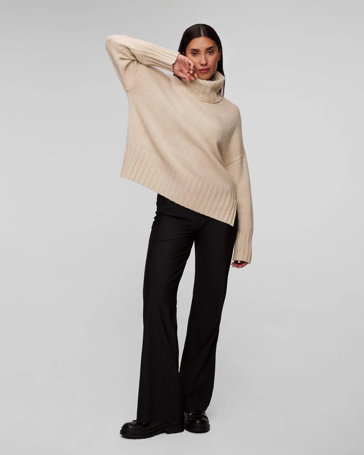 Women's beige cashmere turtleneck Kujten Yoko F2621-2